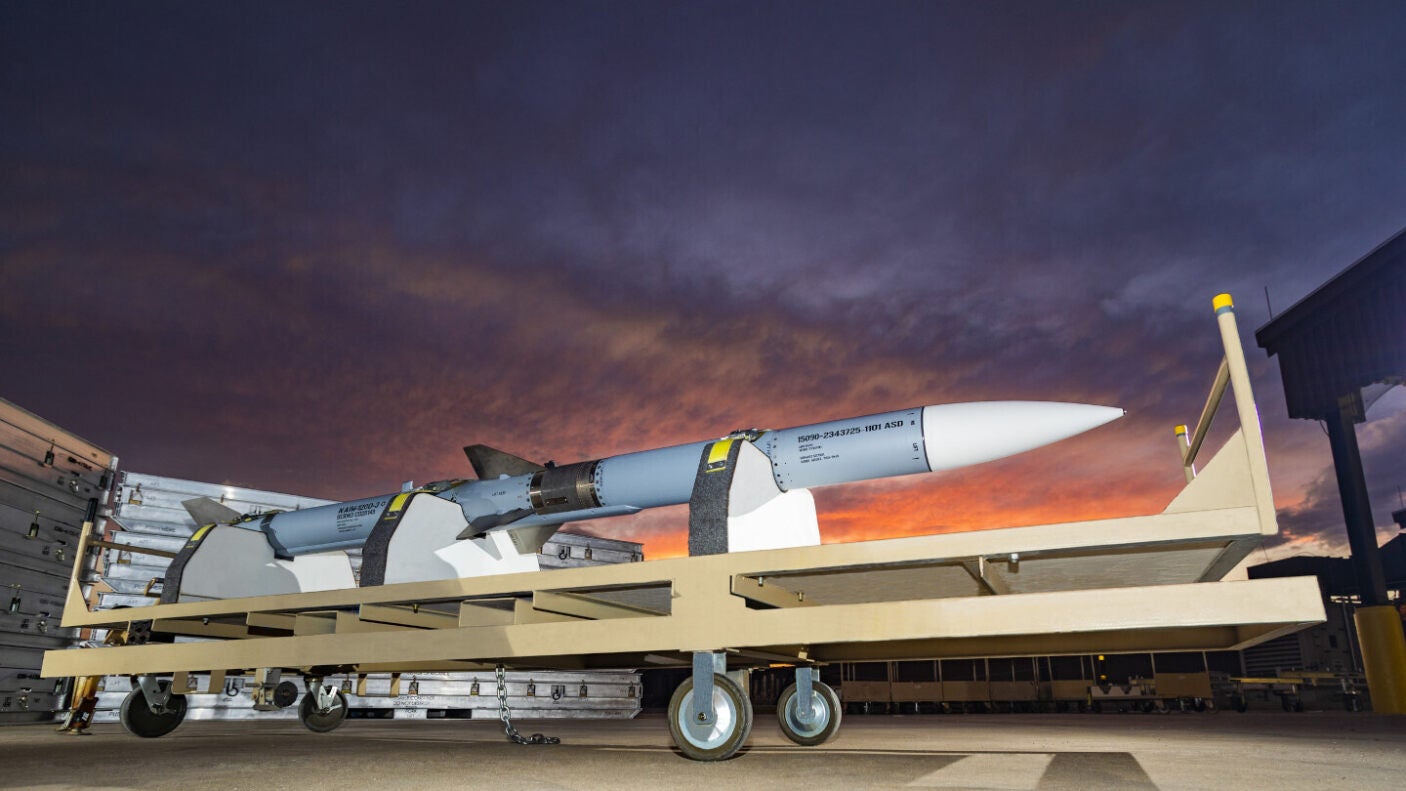 AIM-120 Advanced Medium-Range Air-to-Air Missile, US