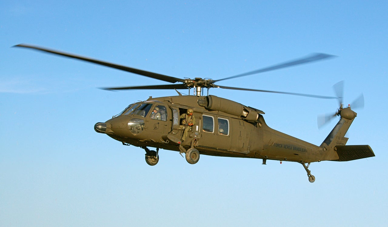 uh- 60 blackhawk