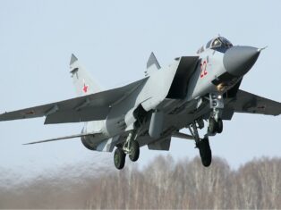 Russia’s CMD receives five MiG-31BM interceptor fighters