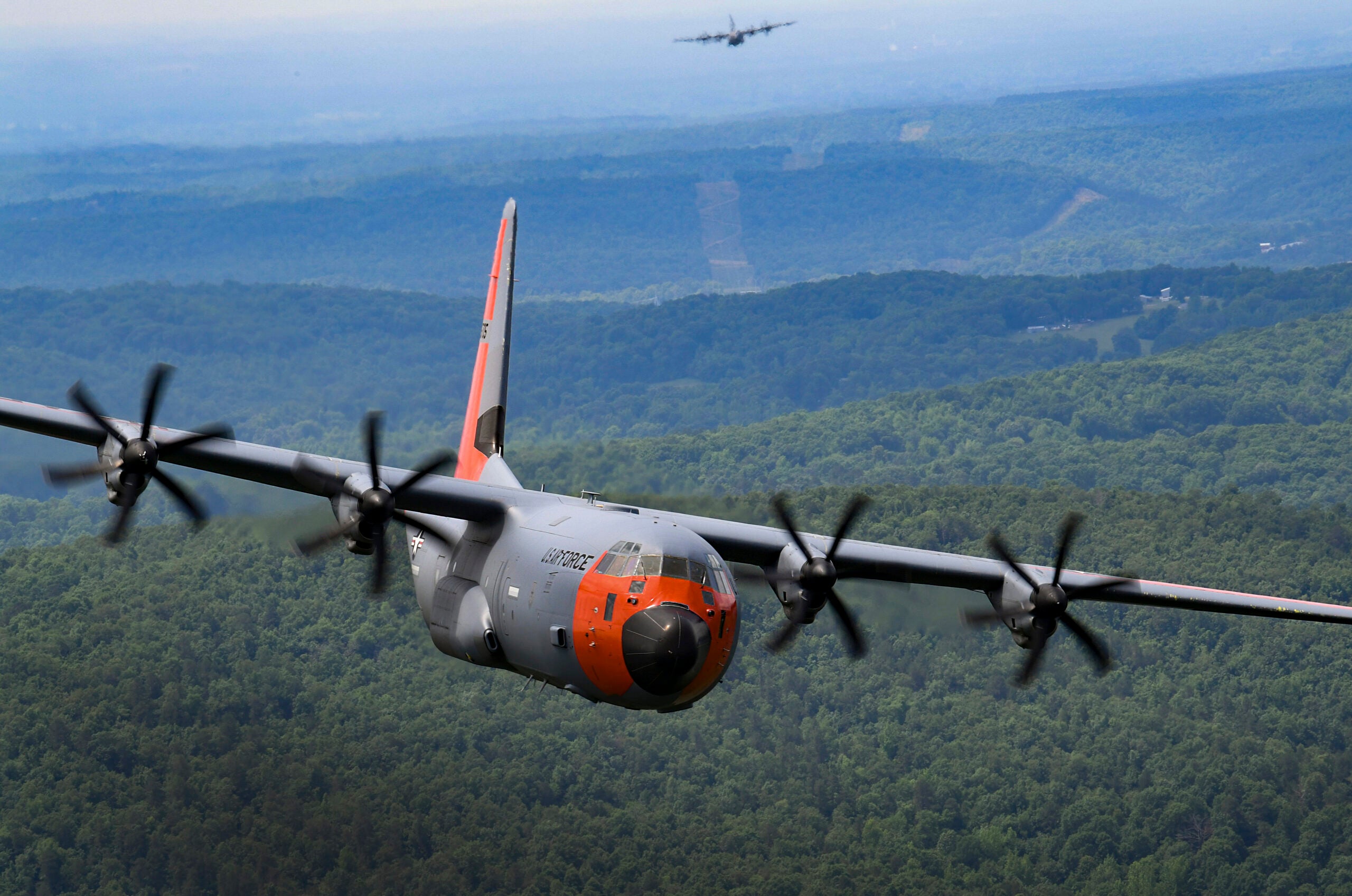 Australia requests purchase of 24 C-130J-30 aircraft from US