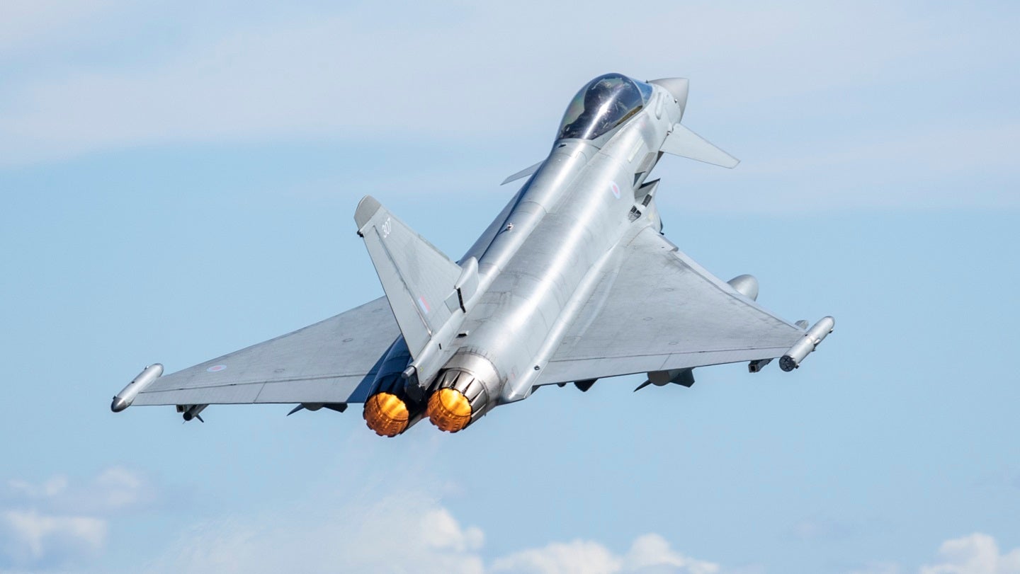 RAF Typhoons gjennomfører ACE-øvelse inne i polarsirkelen
