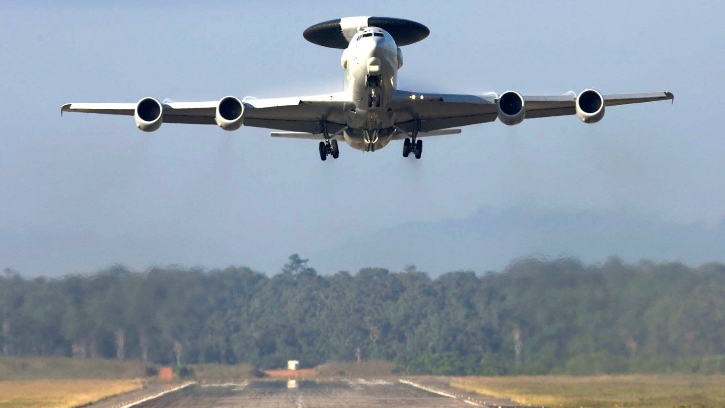 Photo of Exail présente un simulateur de vol complet de l’E-3F français