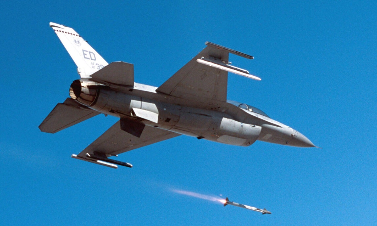 România primește aprobarea SUA pentru vânzarea AIM-9X Sidewinder