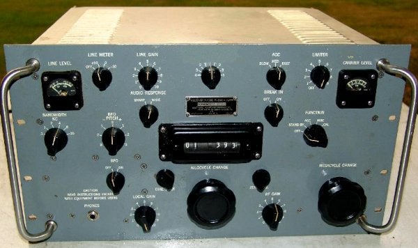 R-390A radio receiver
